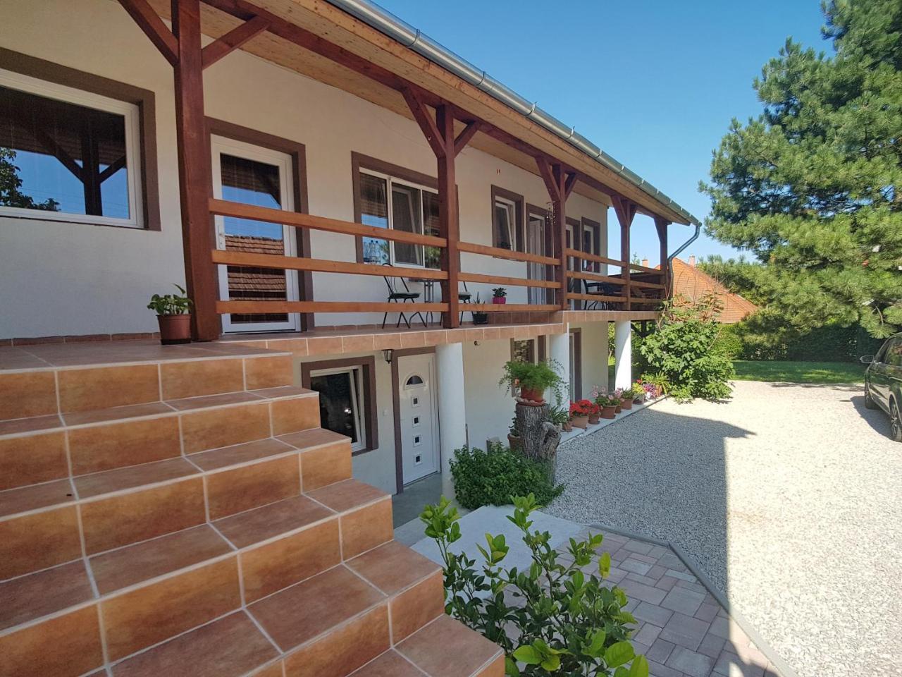 Villa Nora Хевіз Екстер'єр фото